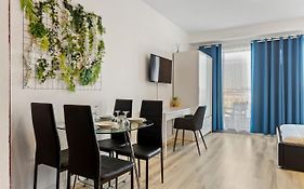 Aquarius: Upscale Flat In The Heart Of Bucharest!